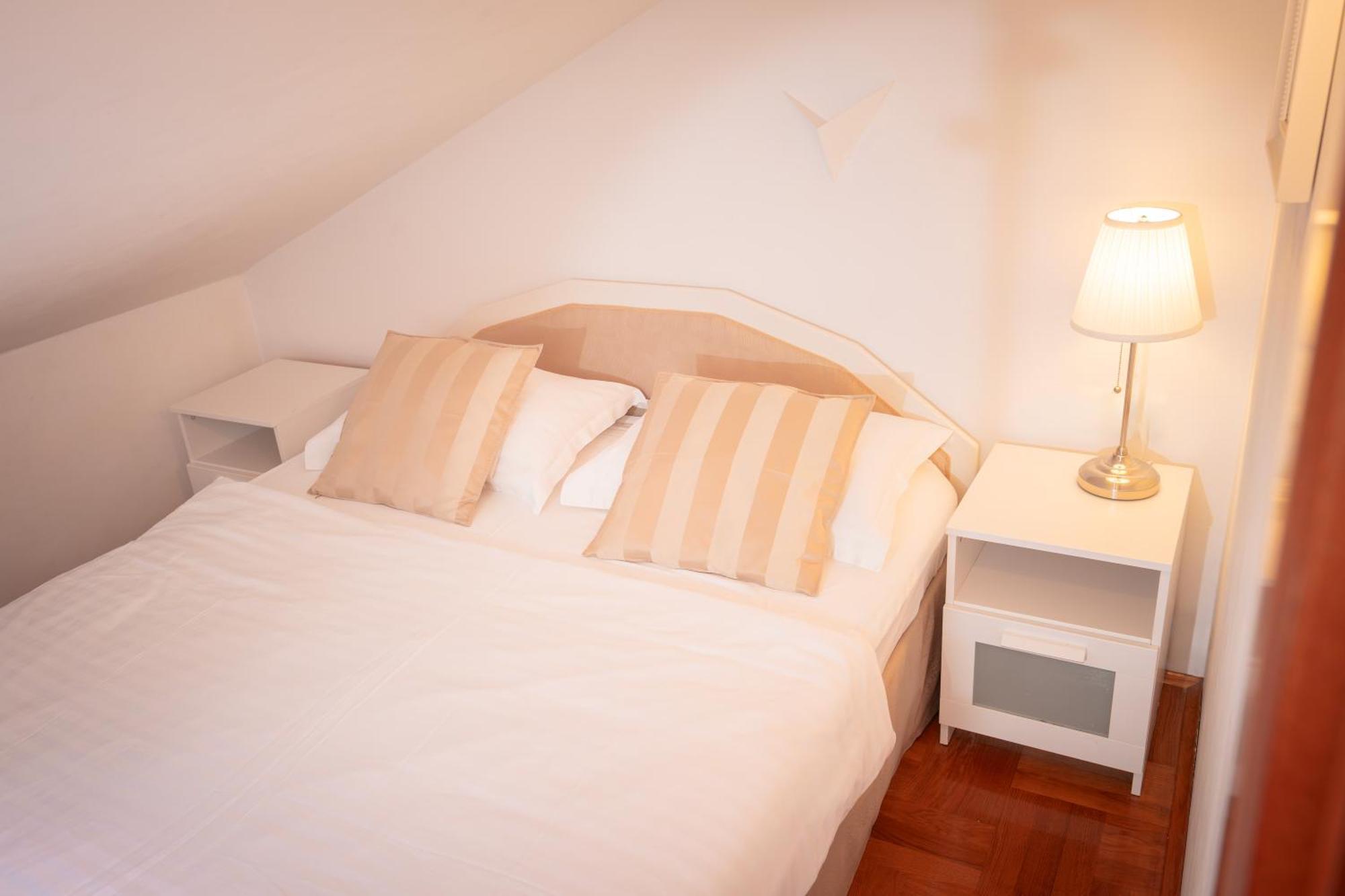 Kalina Deluxe Apartments Jelsa  Luaran gambar